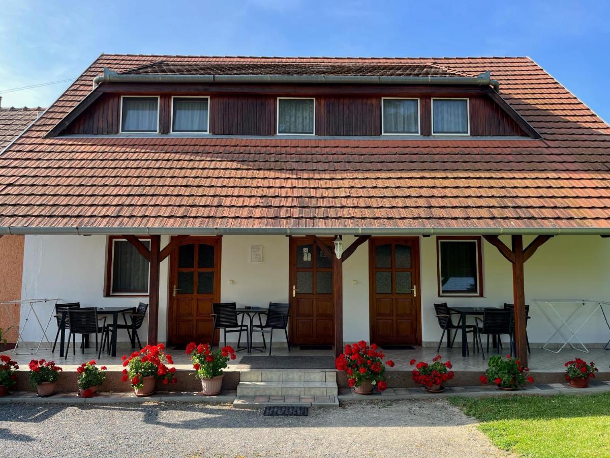 Apartament Ibolya Vendeghaz Kehidakustány Zewnętrze zdjęcie
