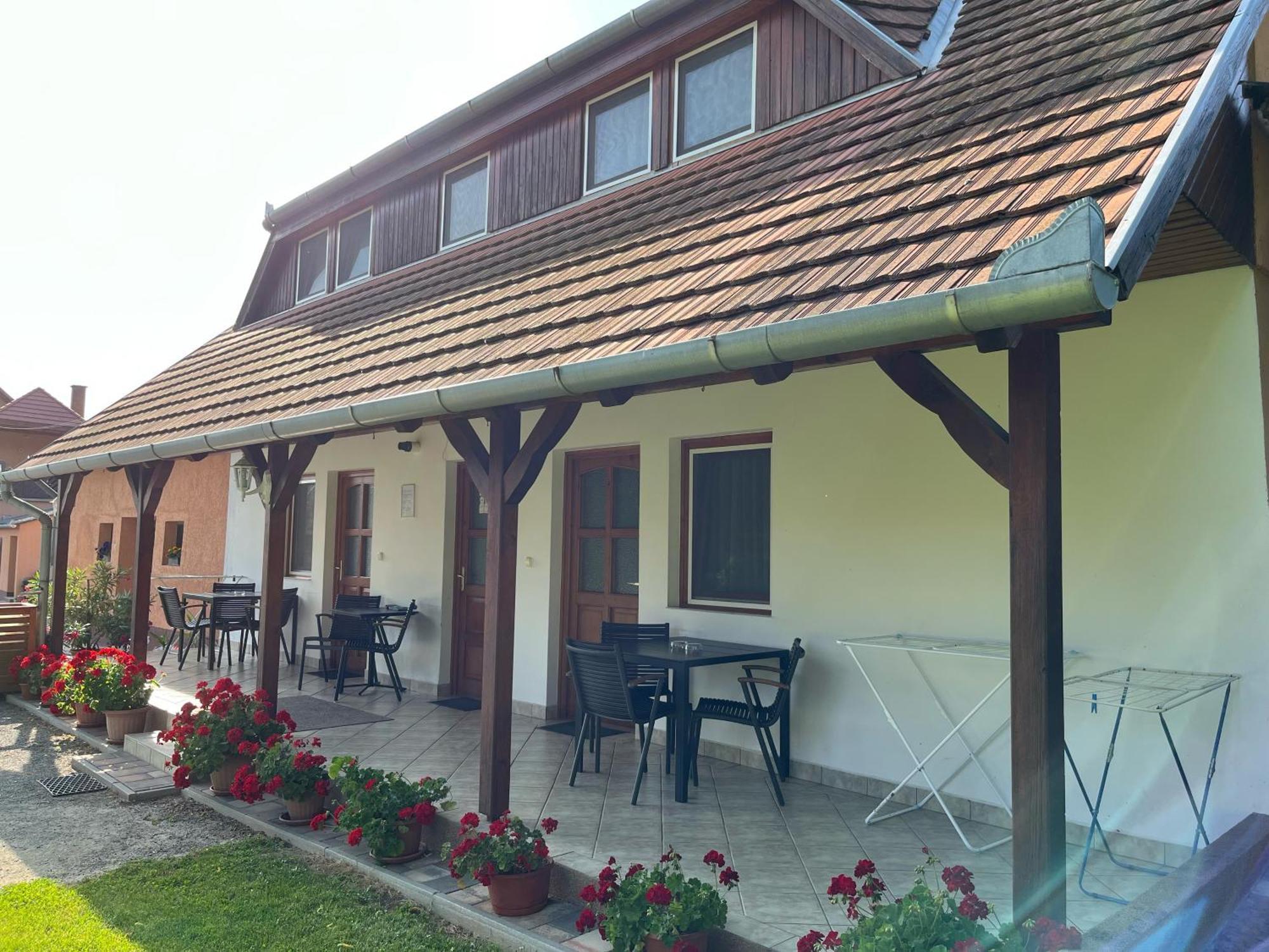 Apartament Ibolya Vendeghaz Kehidakustány Zewnętrze zdjęcie